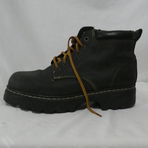 ROOTS - Tuff | 11 inch bottom sole measured | Rugged Black Outdoor Hiking Boots - Picture 8 of 12